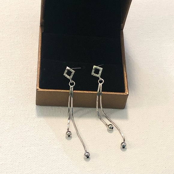 Cubic Zirconia Diamond Dangling Chain Earrings - Picture 6 of 7